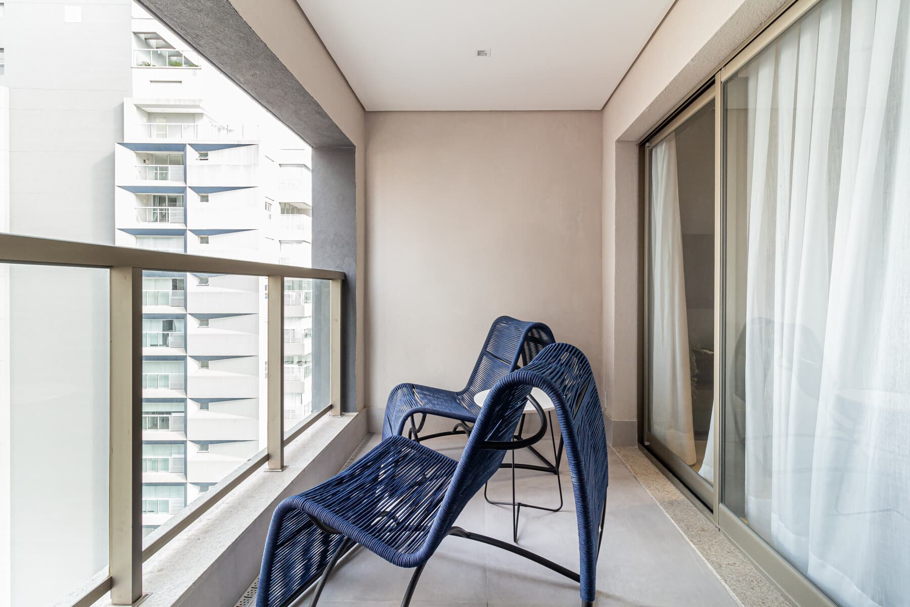 Apartamento 2 Dorms (Casal e 2 Solteiro) - 62M - Iconyc House of Charlie