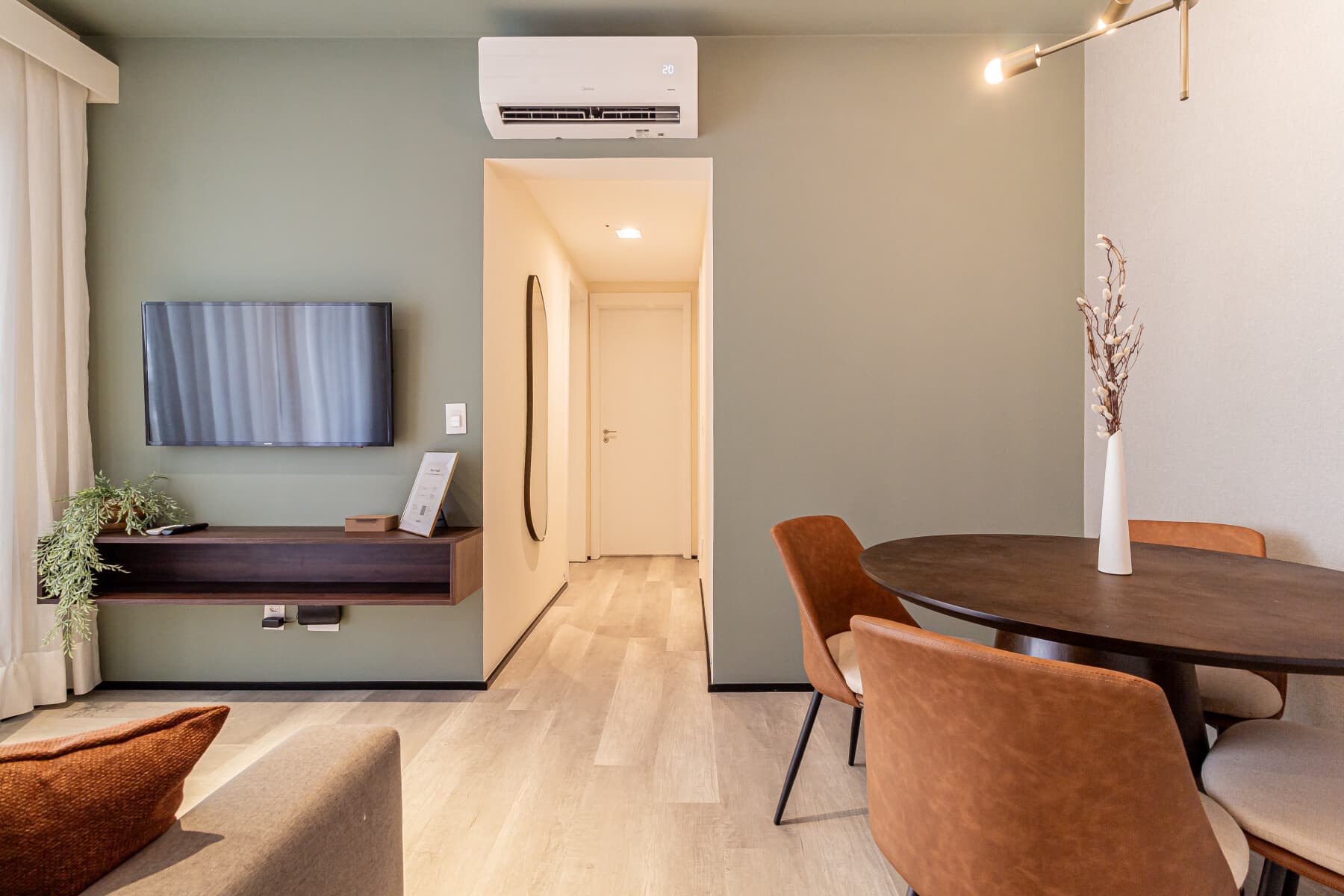 Apartamento 2 Dorms (Casal e 2 Solteiro) - 62M - Iconyc House of Charlie