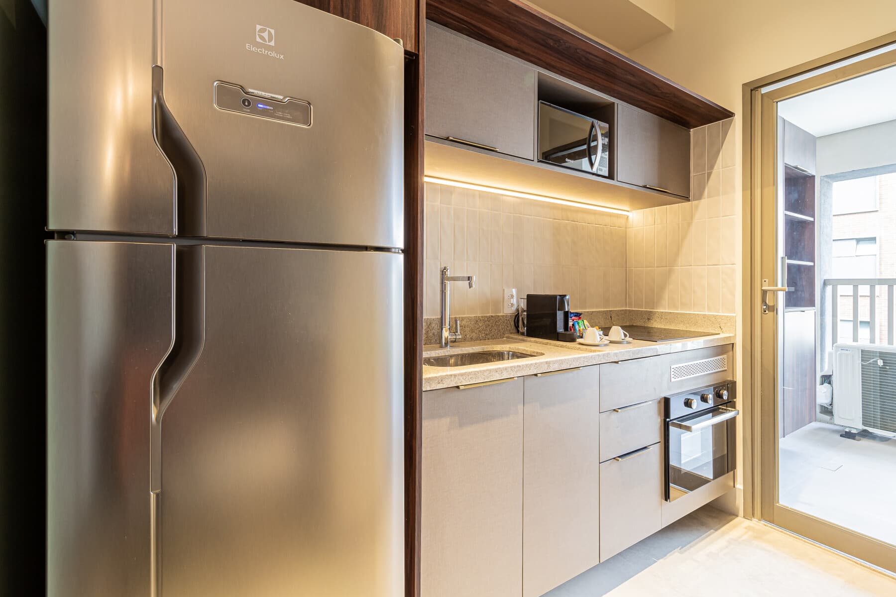Apartamento 2 Dorms (Casal e 2 Solteiro) - 62M - Iconyc House of Charlie
